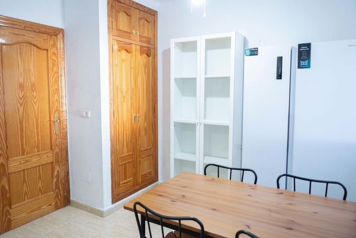 Image No.9-4 Bed Townhouse for sale