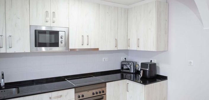 Image No.32-4 Bed Townhouse for sale