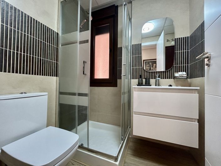 Image No.18-3 Bed Apartment for sale