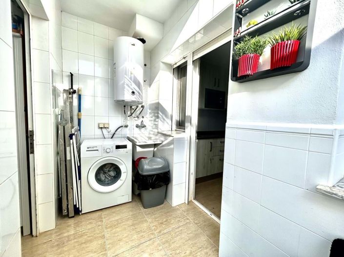 Image No.22-4 Bed Townhouse for sale