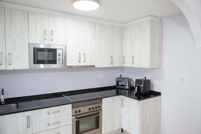 Image No.8-4 Bed Townhouse for sale