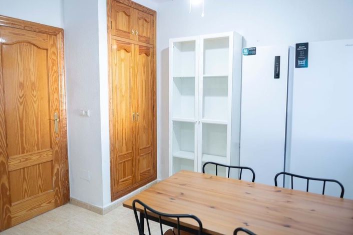 Image No.9-4 Bed Townhouse for sale