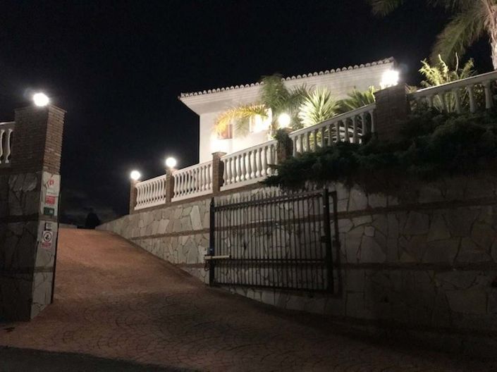 Image No.48-4 Bed Villa for sale