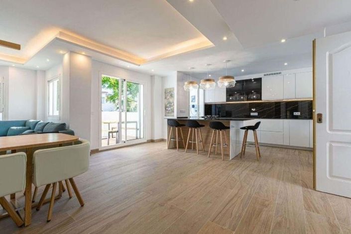 Image No.8-3 Bed Apartment for sale