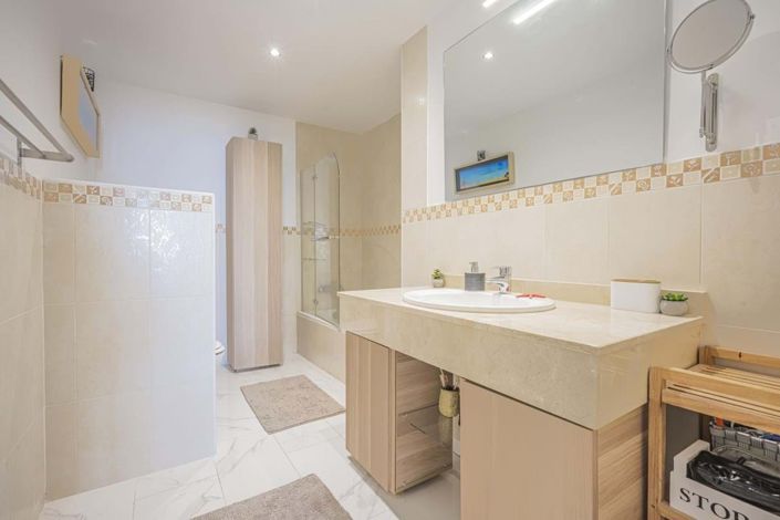 Image No.11-2 Bed Apartment for sale