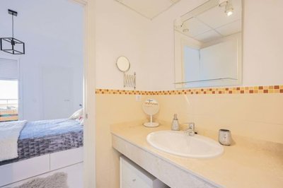 1447-661490-78d1f4f8b6655591b02d22fabb36a692d