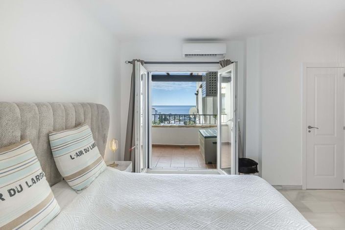 Image No.24-2 Bed Apartment for sale