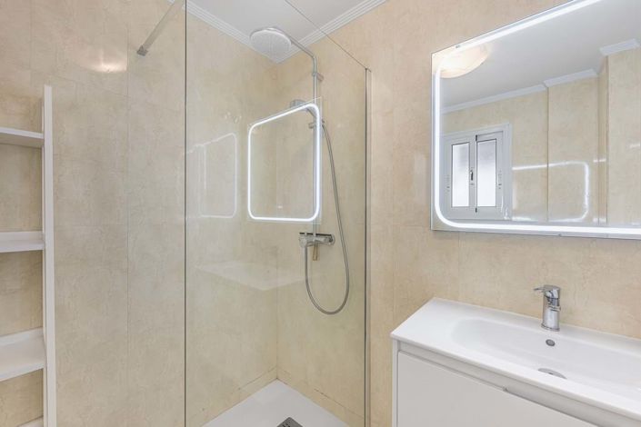 Image No.26-2 Bed Apartment for sale