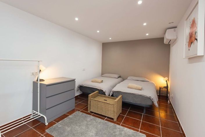 Image No.26-4 Bed Townhouse for sale