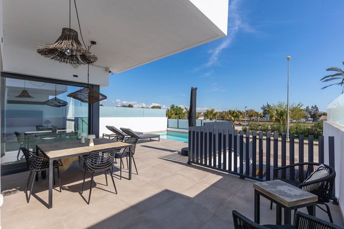 Image No.3-3 Bed Villa for sale