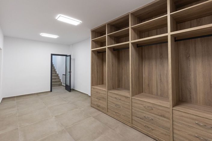 Image No.49-3 Bed Villa for sale