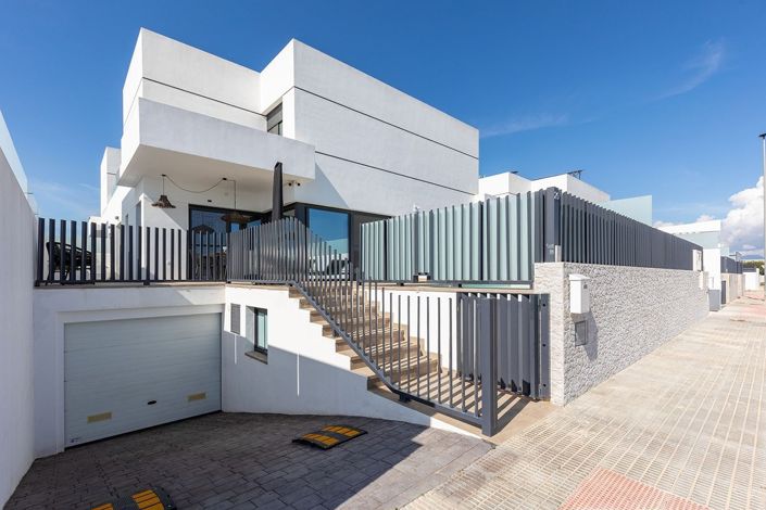 Image No.6-3 Bed Villa for sale