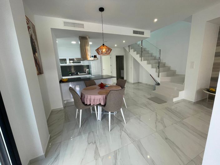 Image No.14-3 Bed Villa for sale