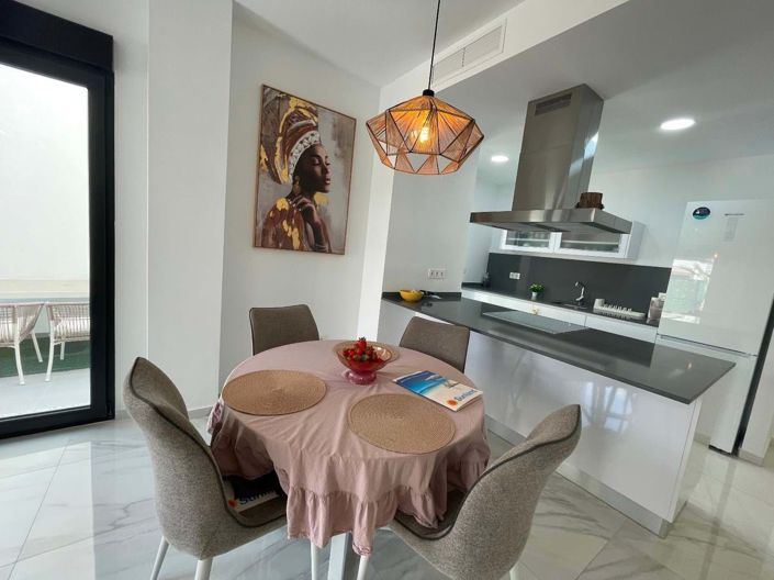 Image No.21-3 Bed Villa for sale