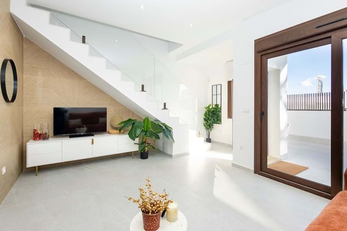 Image No.12-3 Bed Semi-Detached for sale