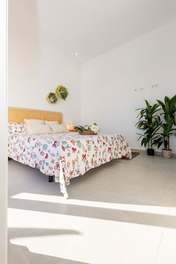 Image No.54-3 Bed Semi-Detached for sale