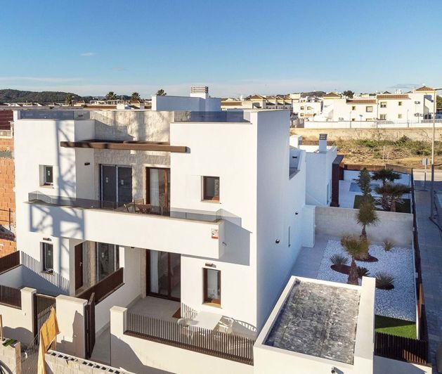 Image No.3-3 Bed Villa for sale