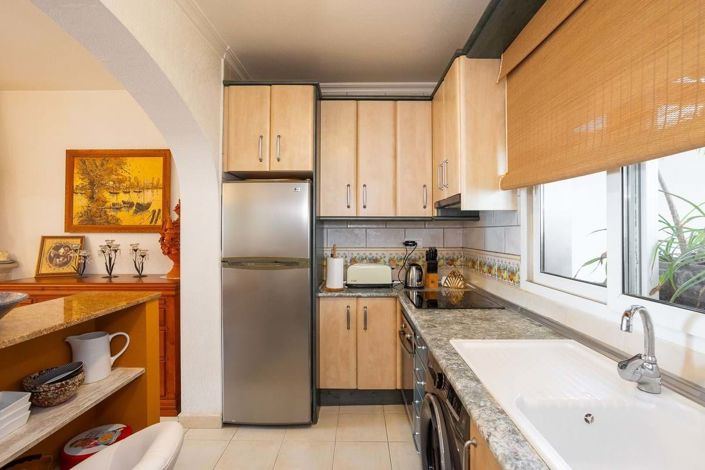 Image No.17-3 Bed Townhouse for sale