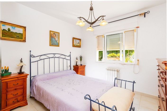 Image No.22-3 Bed Townhouse for sale