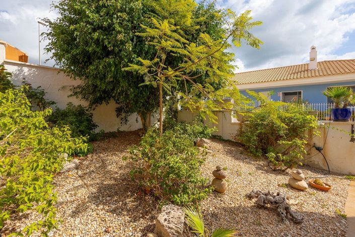 Image No.30-3 Bed Townhouse for sale