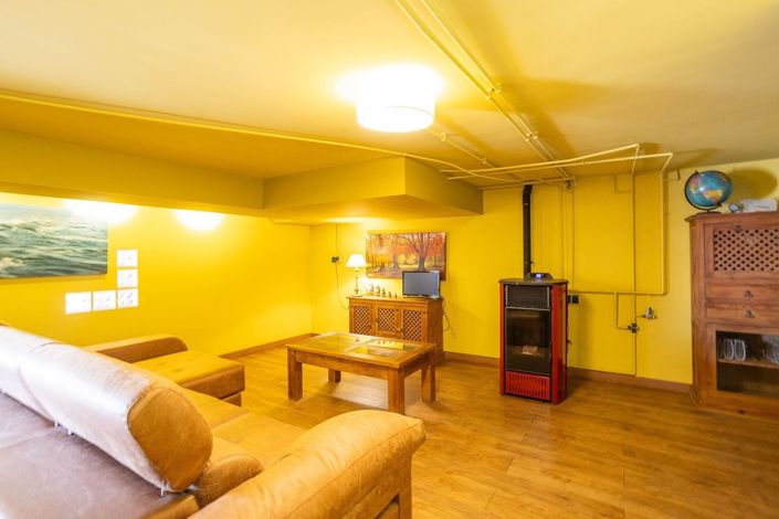 Image No.35-3 Bed Townhouse for sale