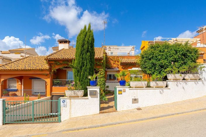 Image No.40-3 Bed Townhouse for sale