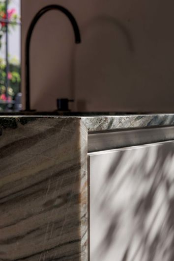 Image No.20-2 Bed Townhouse for sale