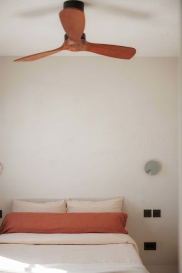 Image No.25-2 Bed Townhouse for sale