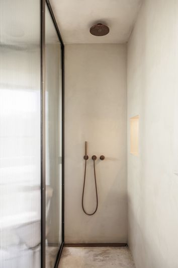 Image No.26-2 Bed Townhouse for sale