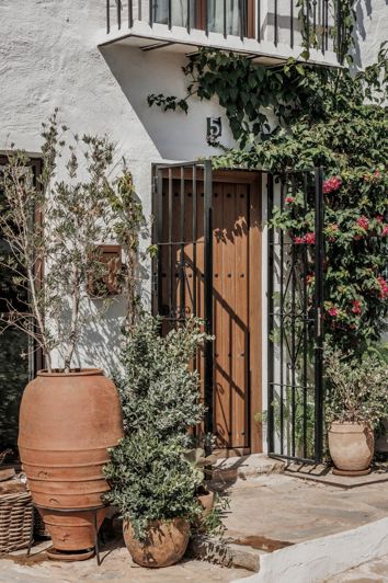 Image No.37-2 Bed Townhouse for sale