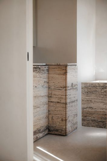 Image No.47-2 Bed Townhouse for sale