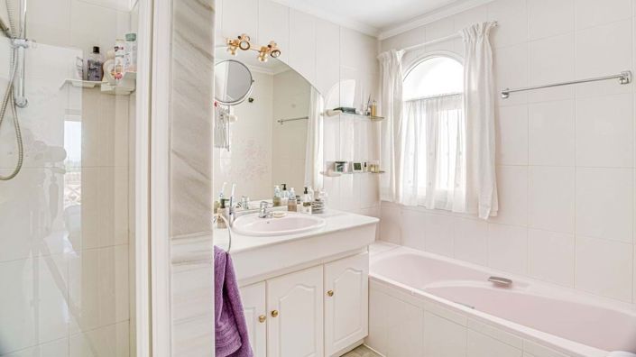 Image No.10-2 Bed Apartment for sale