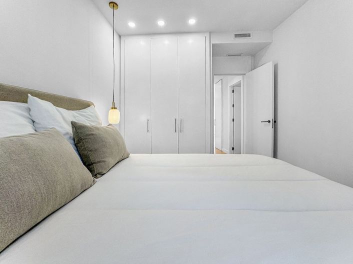 Image No.20-3 Bed Apartment for sale