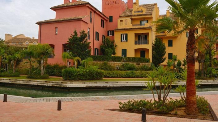 Image No.23-3 Bed Apartment for sale