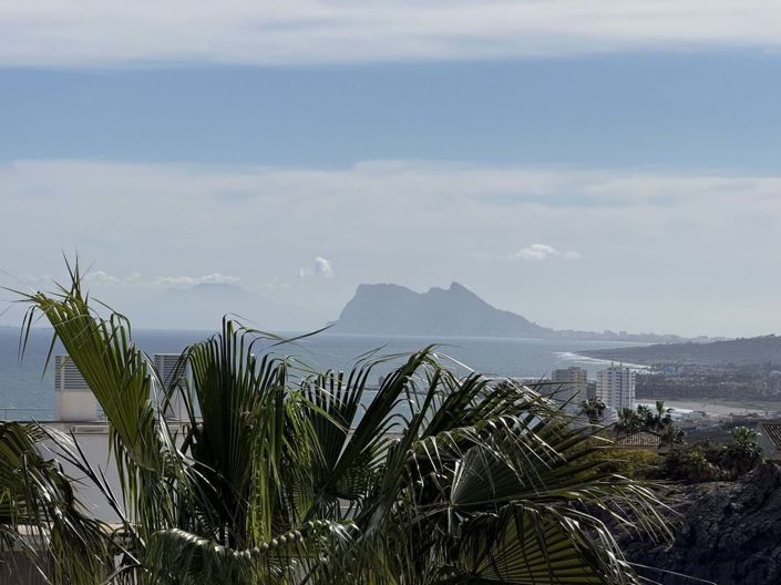 Image No.37-3 Bed Apartment for sale