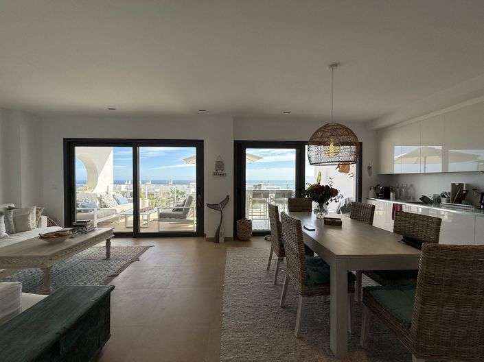 Image No.42-3 Bed Apartment for sale