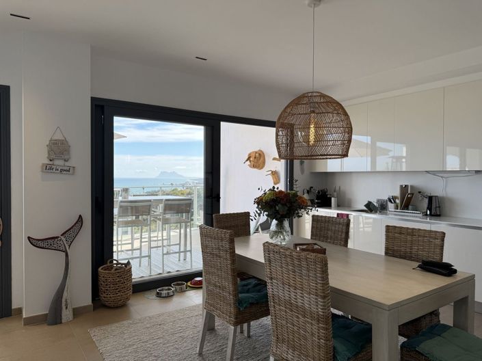 Image No.47-3 Bed Apartment for sale