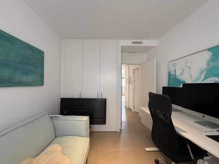 Image No.56-3 Bed Apartment for sale