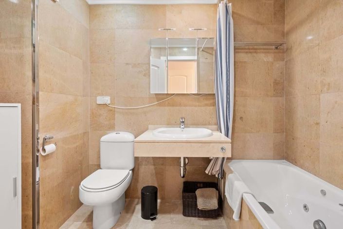 Image No.8-2 Bed Apartment for sale