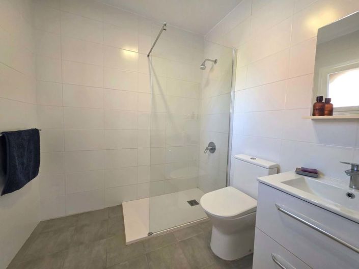 Image No.14-3 Bed Townhouse for sale