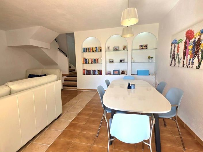 Image No.9-3 Bed Townhouse for sale