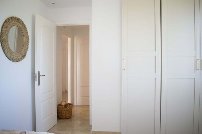 Image No.20-2 Bed Apartment for sale