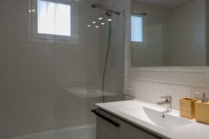 Image No.24-2 Bed Apartment for sale