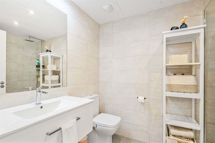 Image No.25-2 Bed Apartment for sale