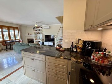 1447-661965-78d1f4f8b6655591b02d22fabb36a692d