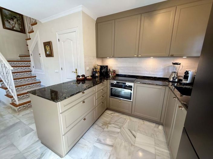 Image No.11-2 Bed Townhouse for sale