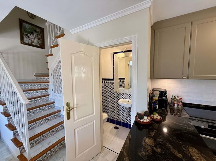 Image No.16-2 Bed Townhouse for sale