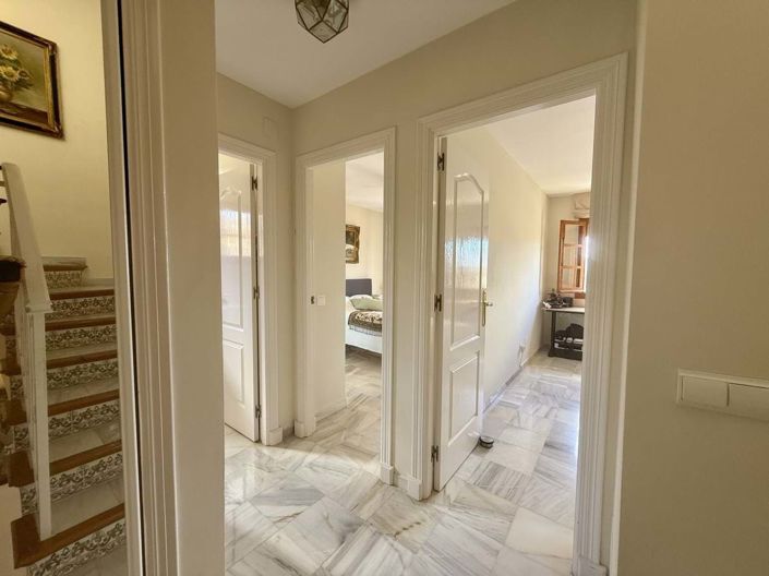 Image No.18-2 Bed Townhouse for sale