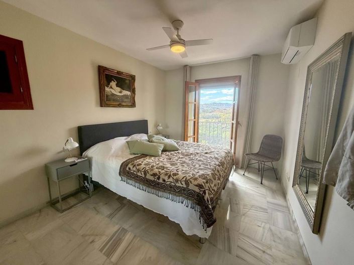 Image No.19-2 Bed Townhouse for sale