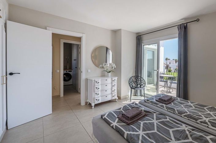 Image No.14-2 Bed Townhouse for sale